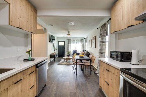 4 Mi to French Quarter: Walkable Apt w/ Yard