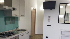 Unclassified image, 4 of 12, button - Aloe Apartment (Castagneto Carducci)