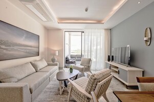 Apartamento Confort | Zona de estar | Una Smart TV