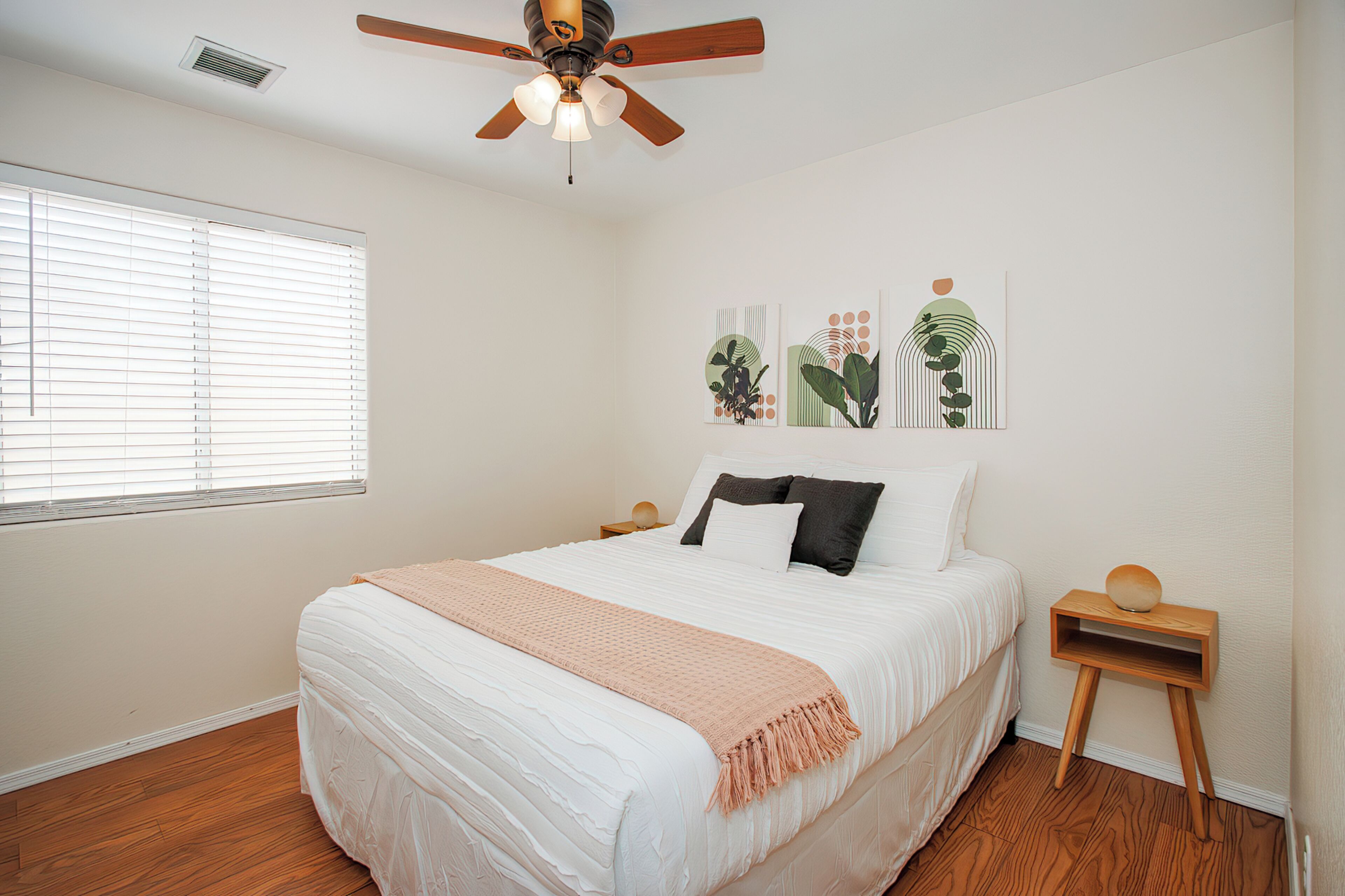 3 bedrooms, iron/ironing board, travel crib, free WiFi