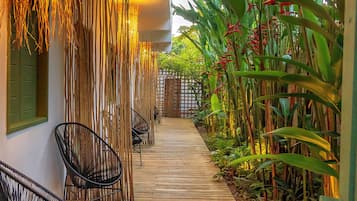 Standard Twin Room | Lanai