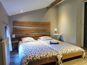 6 dormitorios, cuna de viaje, wifi gratis y ropa de cama