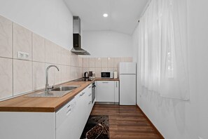 Fridge, microwave, oven, dishwasher