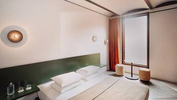 In-room safe, desk, laptop workspace, blackout curtains