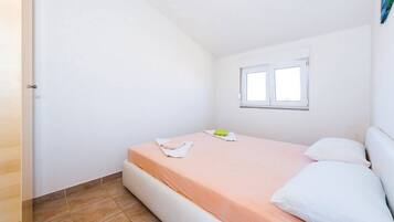1 chambre, Wi-Fi gratuit, draps fournis