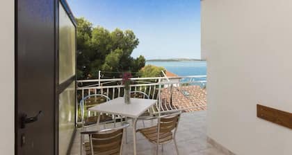 Apartments Pletikosa Gaj - two bedroom apartment with a sea view A4