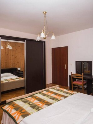 4 Schlafzimmer, kostenloses WLAN, Bettwäsche