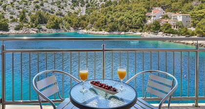 Villa Antonija - directly by the sea
