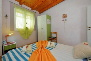 1 bedroom, iron/ironing board, free WiFi, bed sheets - Apartments Sunce - with sea view (Blue A2) (Murter)