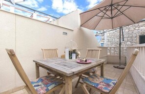 Outdoor dining - Stone Apartment Primosten (Primošten)