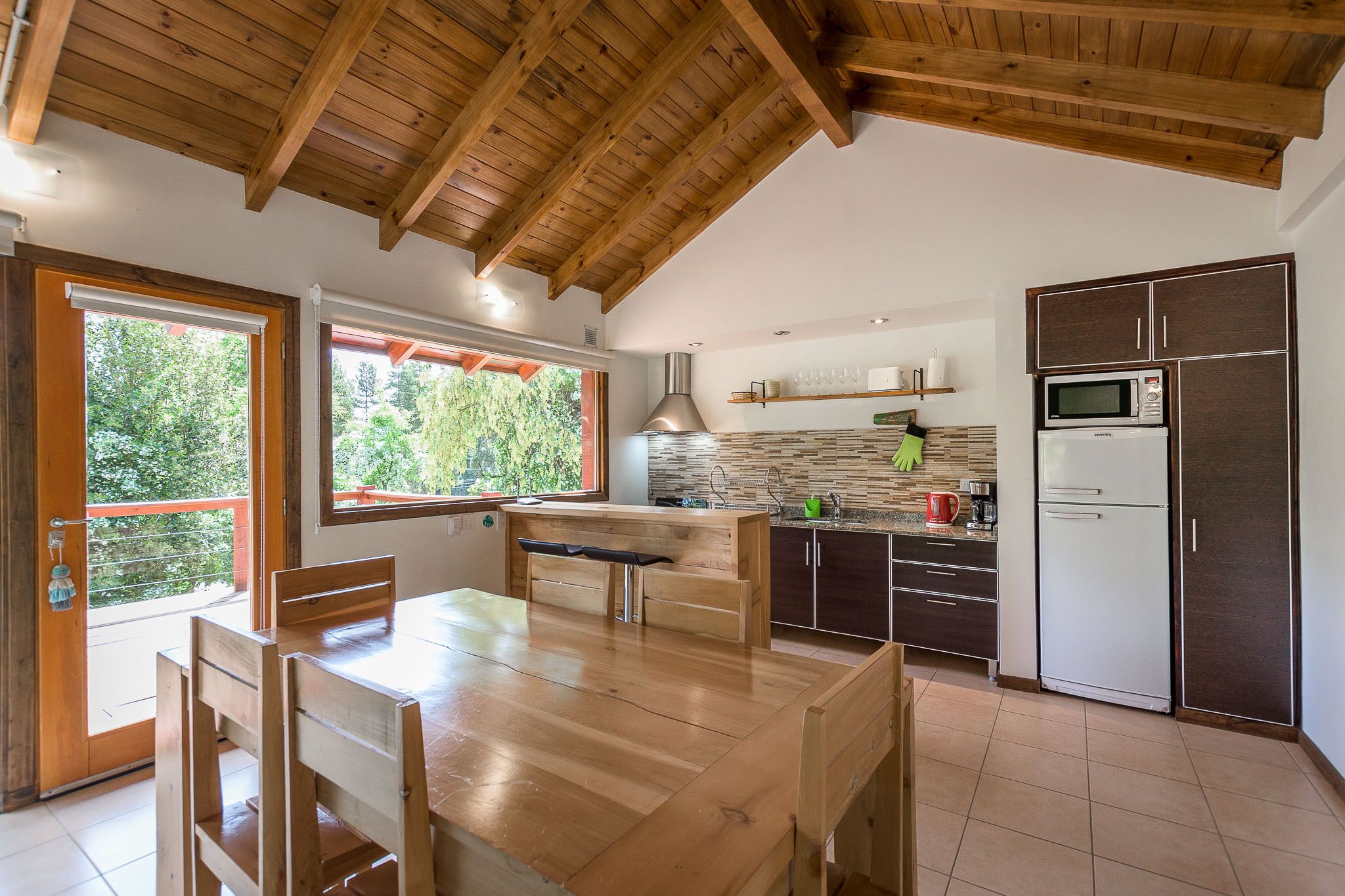 Superior-Bungalow | Eigene Küche | Großer Kühlschrank, Mikrowelle, Ofen, Wasserkocher
