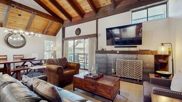 Télévision, cheminée