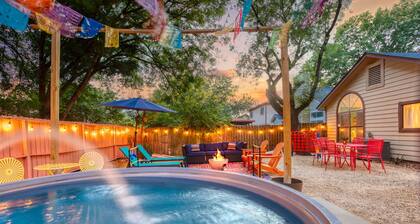 Fiesta Retreat w/ Cowboy Pool by SeaWorld/Lackland, Dog Friendly