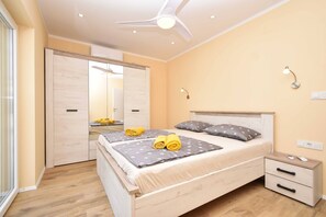 5 Schlafzimmer, Zimmersafe, kostenloses WLAN, Bettwäsche