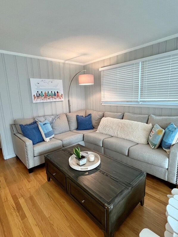 Smart TV - Avalon 3BR Bayside Retreat: Sleeps 7, Large Porch, Outdoor Shower & Grill (Avalon)