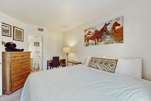 3 bedrooms, WiFi, bed sheets