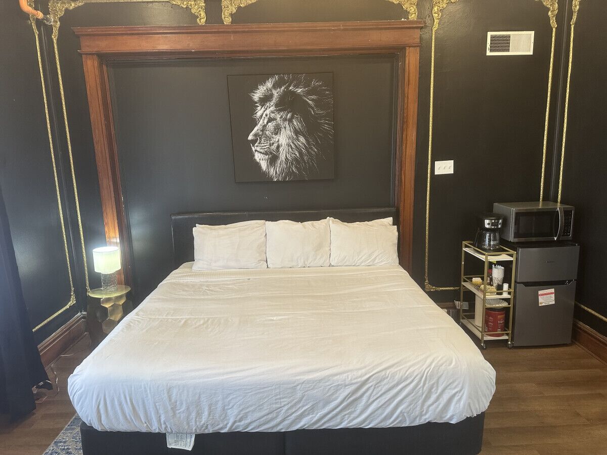 1st Capitol Mansion Boutique Hotel ADA Suite 202