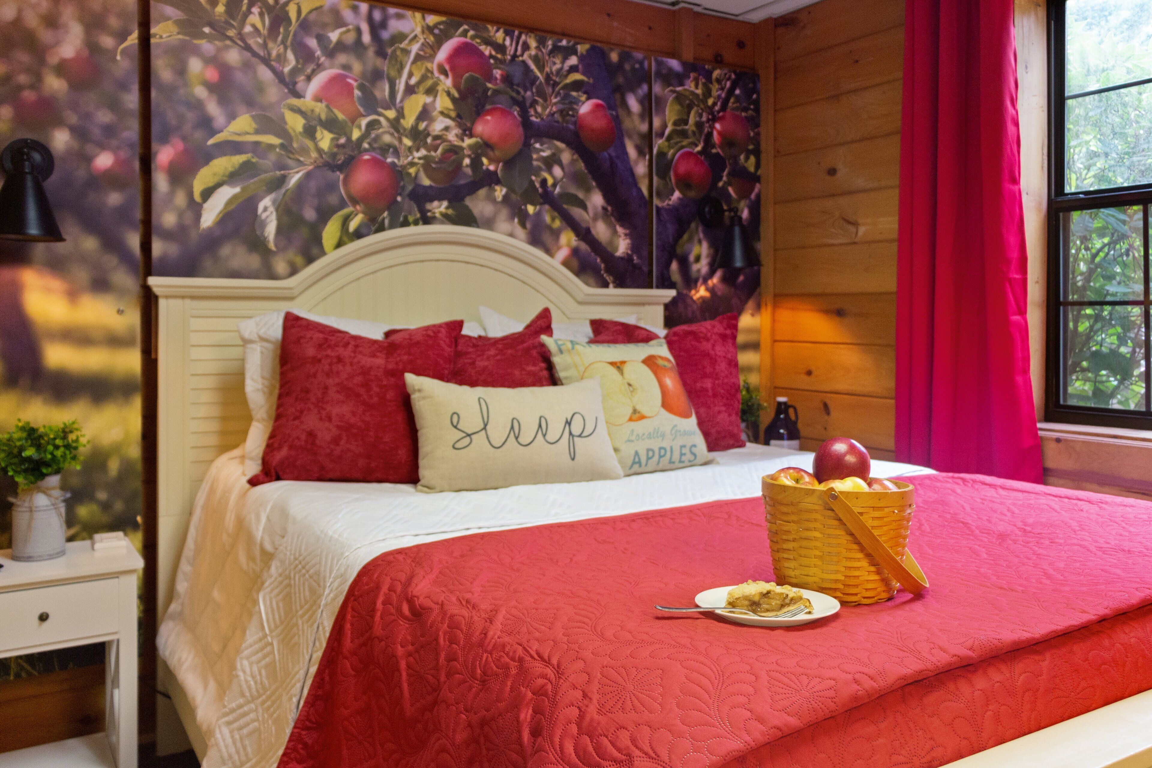 4 habitaciones, tabla de planchar con plancha y cuna de viaje 