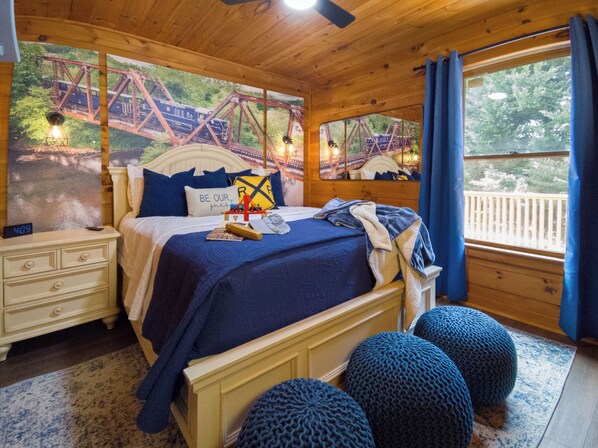 4 bedrooms, iron/ironing board, travel crib, free WiFi