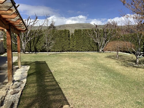 Cozy cabin style home in a quiet neighborhood in terrace hgts. 