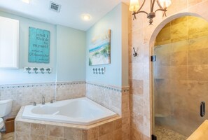Shower, towels, soap - Veterans Dune - Private Coastal Paradise (Gulf Shores)