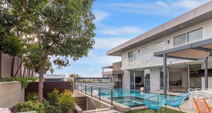 Solana Paradise - Coastal Luxury, Pool, Spa, AC, & Ocean Views!