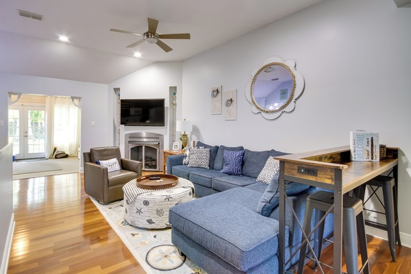 Biloxi Vacation Rental | 3BR | 2BA | 2,279 Sq Ft | Step-Free Access