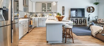 Half Moon Bay Vacation Rental: 1 Mile to Beach!