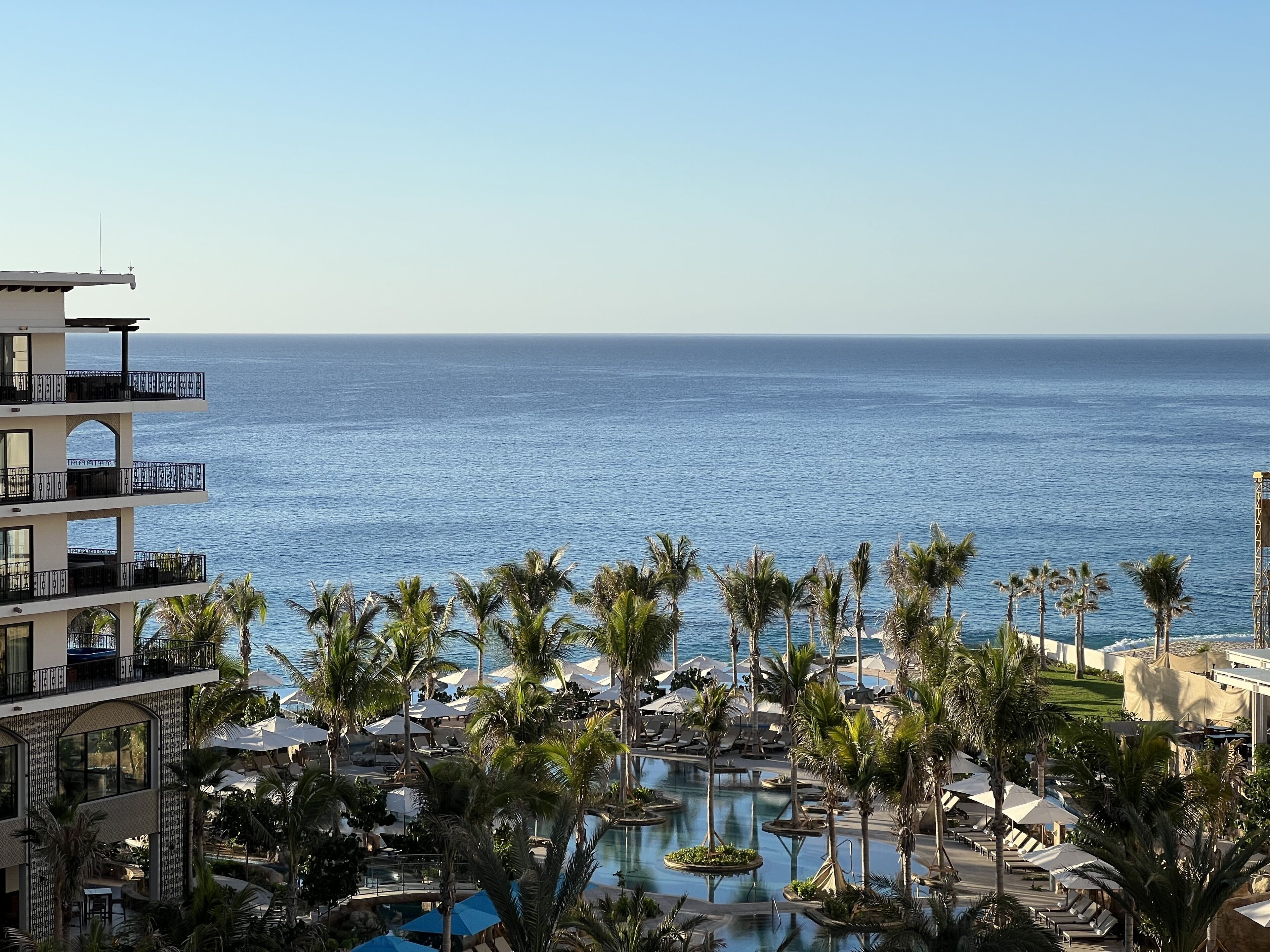 حمّام سباحة خارجي، حمّام سباح ة مُدفَّأ