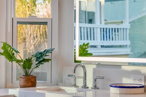 Interior - Beach House Perfection! - Ocean View, AC & Patio!! (San Diego)