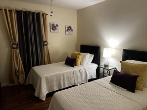 3 Schlafzimmer, Schreibtisch, Bügeleisen/Bügelbrett, kostenloses WLAN