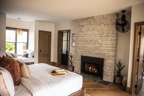 3 Schlafzimmer, Schreibtisch, Bügeleisen/Bügelbrett, kostenloses WLAN