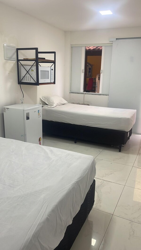 Hypo-allergenic bedding, minibar, individually decorated