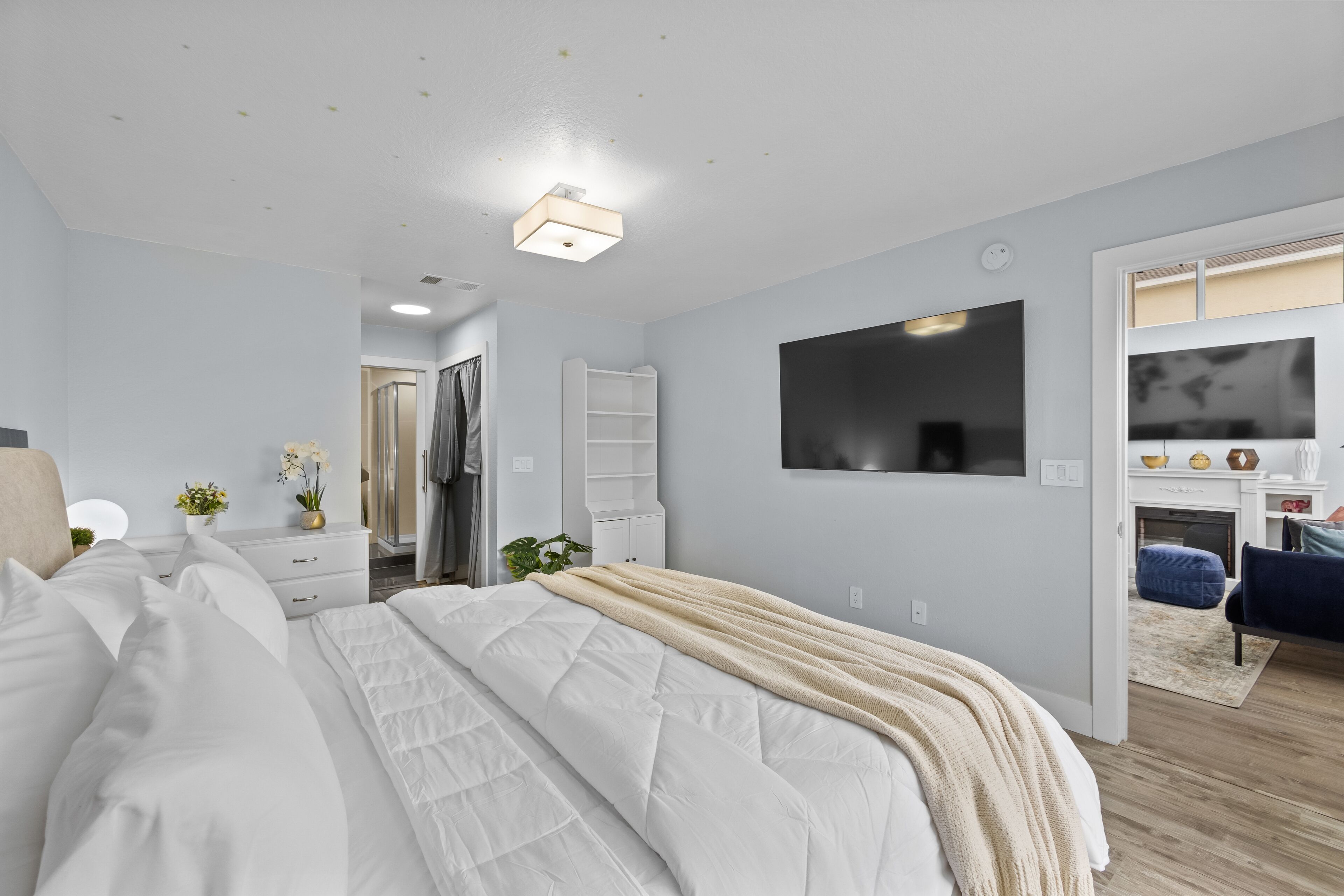 6 多间卧室、办公桌、熨斗/熨衣板、免费 WiFi