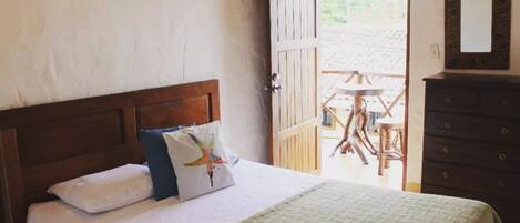 1 bedroom, bed sheets