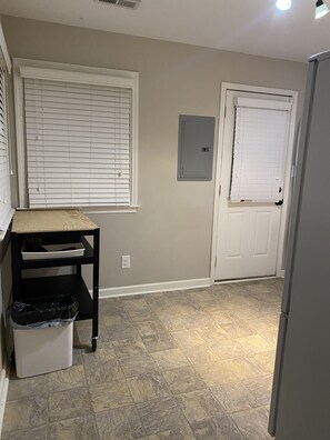 Interior - Comfortable home near 5 min from NC state  (Raleigh)