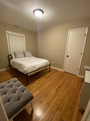Room - Comfortable home near 5 min from NC state  (Raleigh)