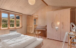 3 makuuhuonetta, vauvan matkasänky, ilmainen Wi-Fi