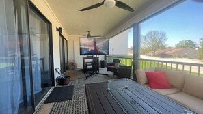 Terrace/patio - Lake-Life Condo · Lake-Life Condo close to Attractions & LOZ strip (Lake Ozark)