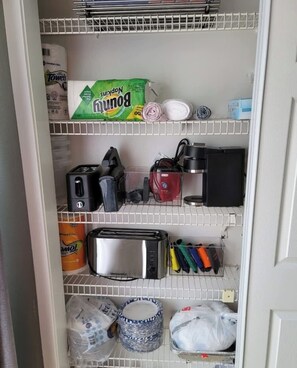 Interior - Lake-Life Condo · Lake-Life Condo close to Attractions & LOZ strip (Lake Ozark)