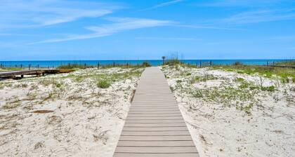 Scenic waterfront home with five bedrooms & easy beach access - dog-friendly