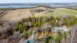 منظر من الجو على ارتفاع عالٍ