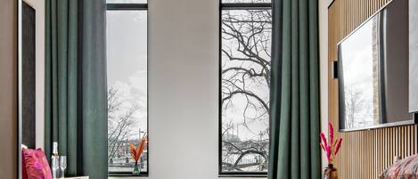 Comfort Room | Egyptian cotton sheets, premium bedding, minibar, in-room safe