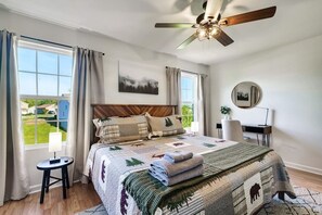 2 habitaciones, escritorio, tabla de planchar con plancha y wifi gratis 