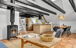 Dining - Cozy home in Glesborg with WiFi (Glesborg)