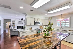 Fridge, microwave, stovetop, dishwasher - Sunny Florida Abode - Patio, Pool, & Fire Pit (Marianna)
