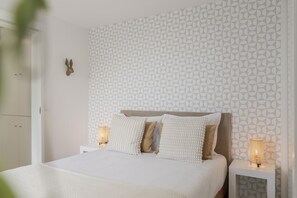 2 chambres, fer et planche à repasser, Wi-Fi, draps fournis