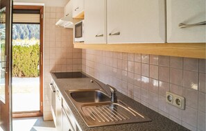 Kühlschrank, Herdplatte, Geschirrspüler