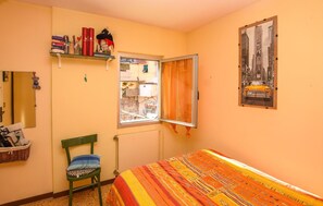 2 habitaciones, cuna de viaje, wifi gratis y ropa de cama 