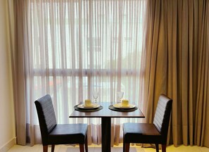 Exclusive Apartment | Dining